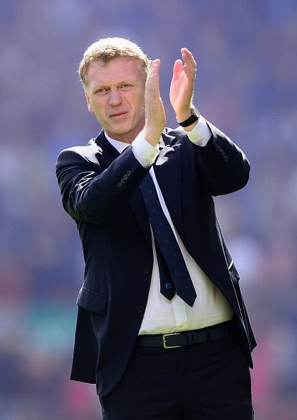 Everton Manager David Moyes applauds the fans at the end of the Barclays Premier League match between Liverpool and Everton at Anfield on May 5, 2013 in Liverpool, England. (Photo by Laurence Griffiths/Getty Images)